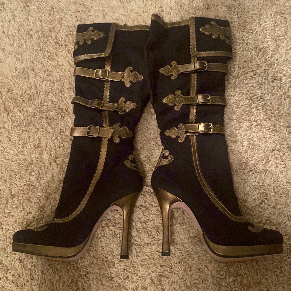 Gold/brown tall heeled boots